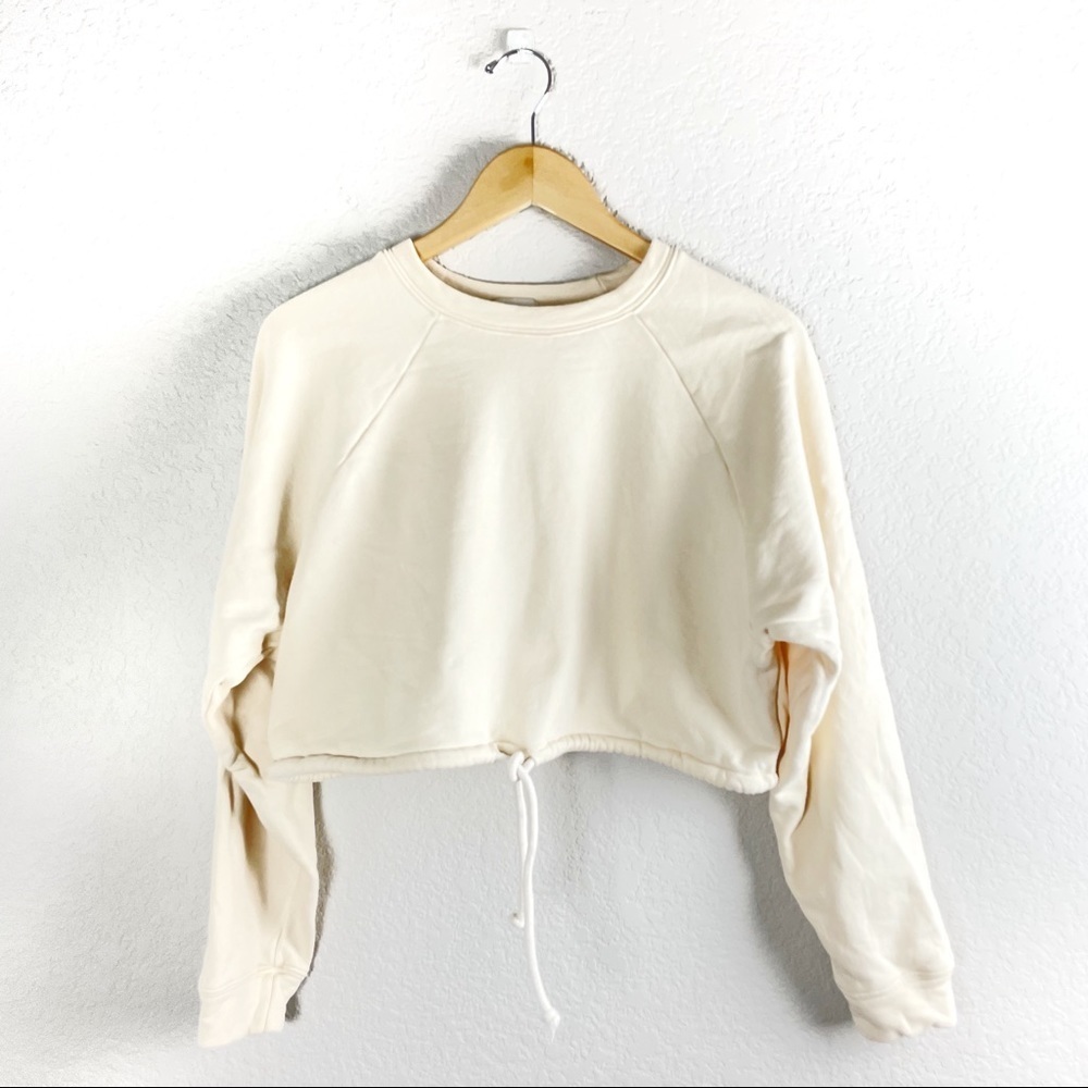 nia long sleeve crop sweater light yellow size small